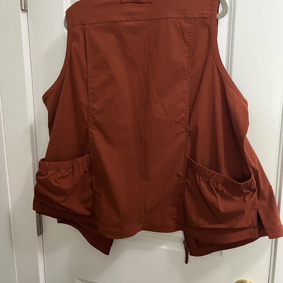 Duluth Trading Co Rust Vest - Picture 8 of 10